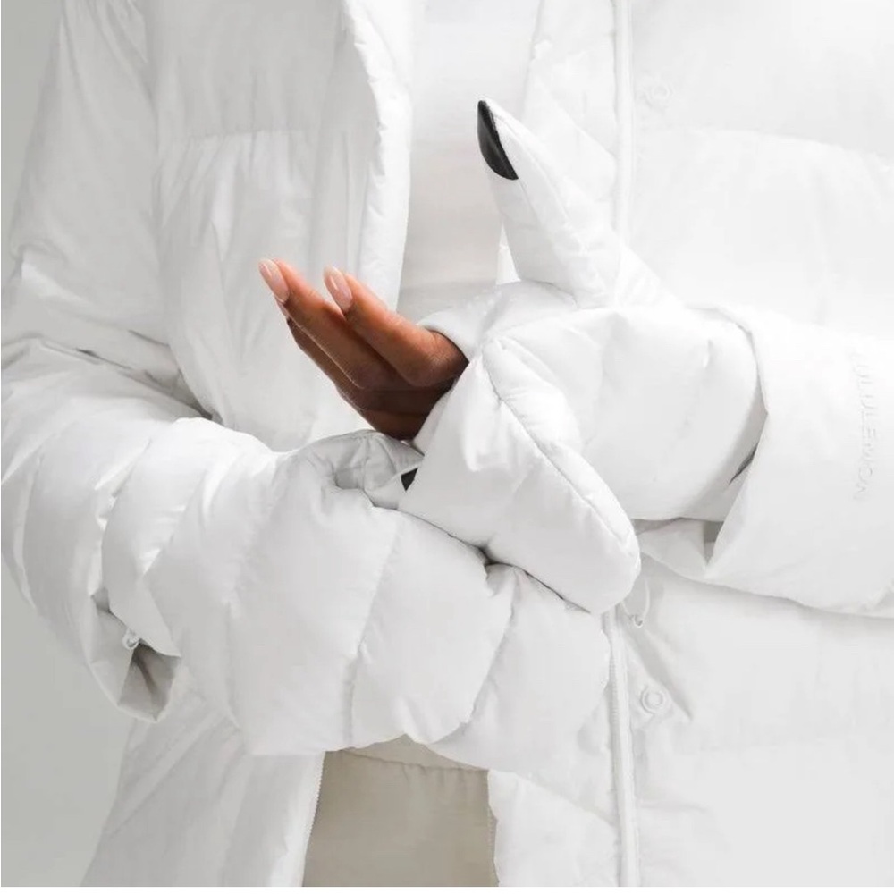 Lululemon  Wonderpuff mittens- white - l/xl